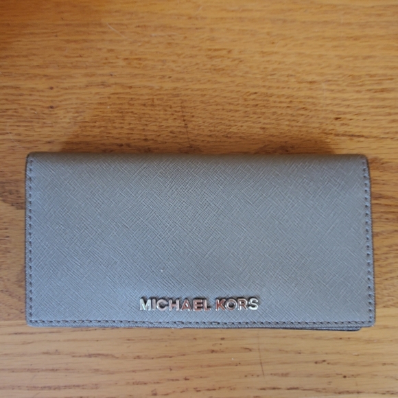 Michael Kors Handbags - Michael Kors Wallet - gray saffiano